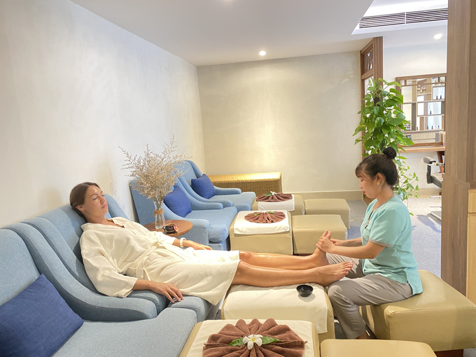 Thảnh thơi hít thở hương tinh dầu thiên nhiên thuần khiết và thư giãn với dịch vụ mát xa chuyên nghiệp tại Cam Ranh Riviera