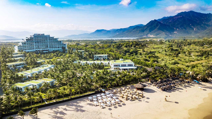 Cam-ranh-riviera-resort-01