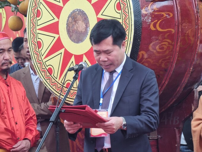 Phát biểu khai mạc tại lễ hội, ông Nguyễn Xuân Đương - Chủ tịch UBND huyện Thuận Thành, tỉnh Bắc Ninh cho biết, đây là dịp để các thế hệ con cháu chúng ta tưởng nhớ và tri ân Đức Thủy tổ Việt Nam đã có công khai thiên, lập quốc. Đồng thời kính báo với tổ tiên về những thành quả mà các thế hệ con Lạc, cháu Hồng đã cùng nhau đoàn kết, nỗ lực phấn đấu vượt qua mọi gian lao, thử thách, giữ vững độc lập, chủ quyền quốc gia, dân tộc và dựng xây quê hương, đất nước ngày càng giàu đẹp, văn minh.