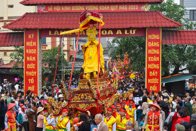 Lễ hội Kinh Dương Vương năm nay diễn ra trong 3 ngày từ 6 - 8/2 (tức 16 - 18 tháng Giêng năm Quý Mão) với các hoạt động phần lễ gồm các nghi thức tế lễ truyền thống tại Lăng và Đền thờ Kinh Dương Vương; phần hội tổ chức các sân khấu hát tuồng, hát quan họ, biểu diễn múa rồi nước, hát trống quân, hát chèo, ca trù, các trò chơi dân gian…