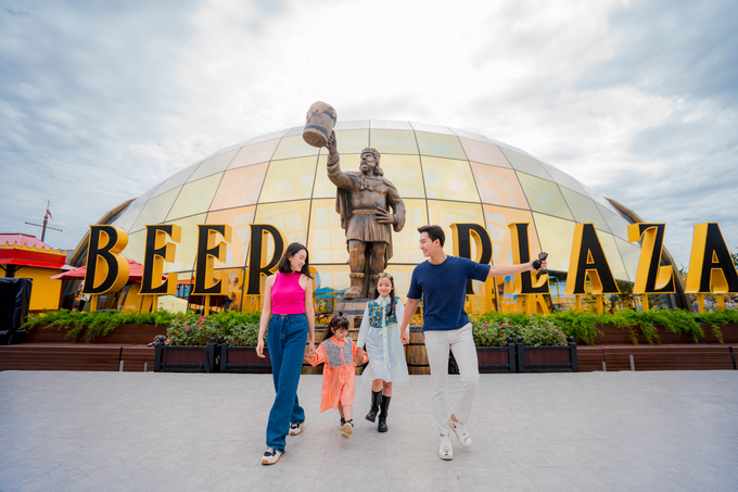 Lễ hội B'estival tưng bừng chào đón khách du lịch tới tham dự trong năm nay. Ảnh Sun Group