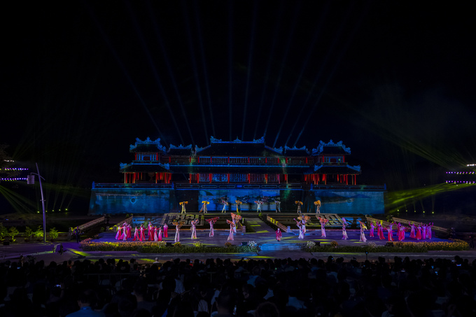 khai màn 15