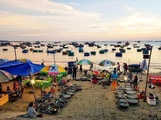 Làng chài Mũi Né giản dị hướng ra biển. Ảnh Ravenala