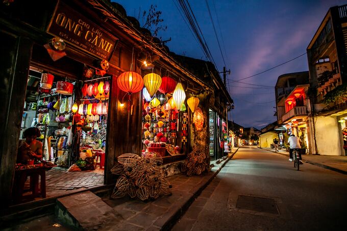 Giá vé tham quan vẫn thực hiện như hiện hành từ năm 2012 đến nay là 120.000 đồng/vé (dành cho khách quốc tế) và 80.000 đồng/vé (dành cho khách nội địa)