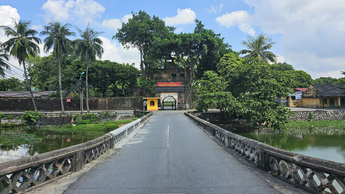 Theo Giáo sư, Tiến sỹ Đỗ Văn Ninh, tác giả sách “Thành cổ Việt Nam”: Thành Bắc Ninh là ngôi Thành cổ đầu tiên của Việt Nam được xây dựng theo đồ án hình lục giác. Về kiến trúc, Thành Bắc Ninh là một trong bốn tòa thành đẹp nhất vùng Bắc Kỳ lúc bấy giờ.