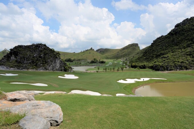 Hố số 17 sân gôn Legend Valley Country Club