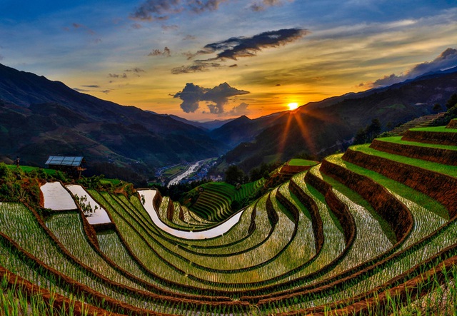Núi rừng Hà Giang khoác lên mình một màu xanh mướt say đắm lòng người trong tháng 5. Ảnh Internet