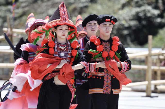 Show diễn “Vũ điệu trên mây” tại Sun World Fansipan Legend