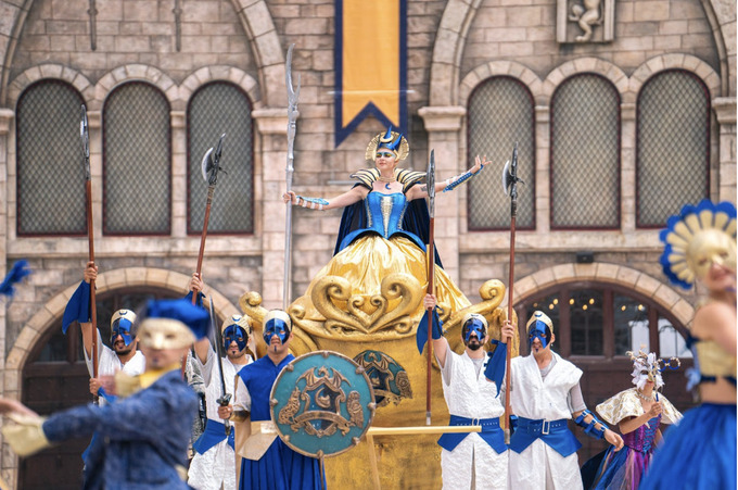 Sun World Ba Na Hills mở ra một thế giới trải nghiệm với hàng trăm trò chơi hấp dẫn, những show trình diễn mãn nhãn cùng lễ hội sôi động 4 mùa