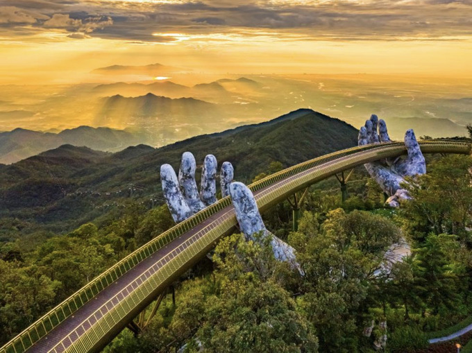 Cầu Vàng tại Sun World Ba Na Hills
