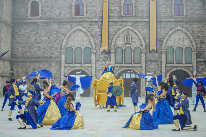 Show diễn hoành tráng đem tới thông điệp gửi đến khán giả lại đề cao giá trị hòa bình