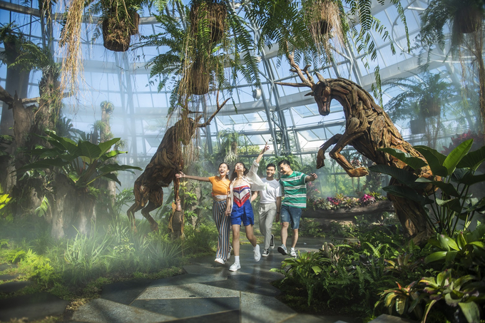 Sky Garden - VinWonders Nha Trang Tata dark ride – Trò chơi Thuyền nước trong nhà tối đầu tiên tại Việt Nam