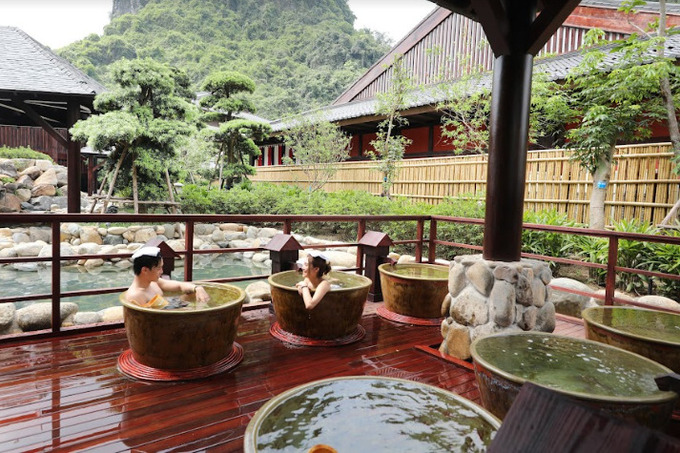 Onsen Quang Hanh cũng thu hút khách lượng khách lớn