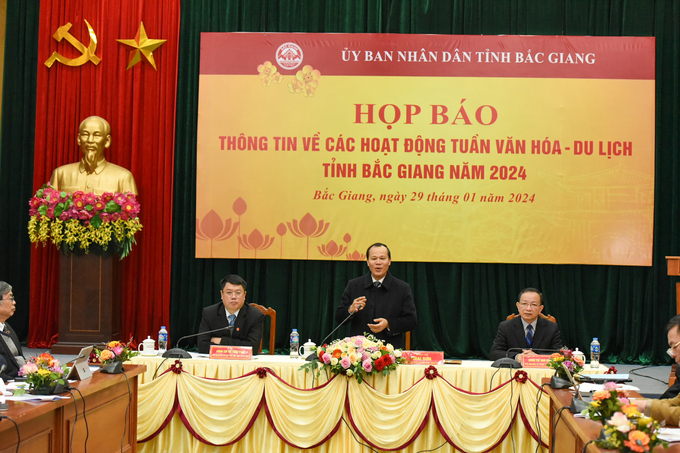 Toàn cảnh cuộc họp.