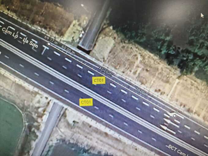 Đoạn nhập làn được các tài xế đánh giá là quá ngắn dễ xảy ra va chạm