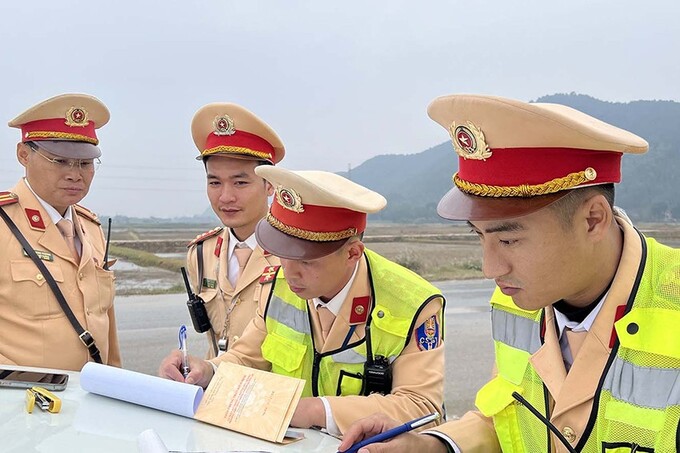 Bộ Công an đề xuất 7 nội dung công khai trong công tác bảo đảm trật tự, an toàn giao thông