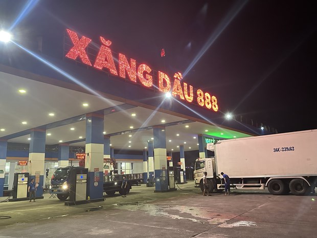 Một điểm bán xăng trên địa bàn tỉnh Thanh Hóa phục vụ người dân.