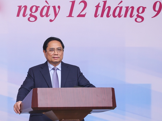 Thủ tướng Phạm Minh Chính nhấn mạnh phải giữ vững sự ổn định trong sự bất định; giữ vững thế chủ động trong sự bị động; giữ được kiên định và nhất quán trong bối cảnh chuyển đổi và xáo trộn - Ảnh: VGP/Nhật Bắc ngày 12/9