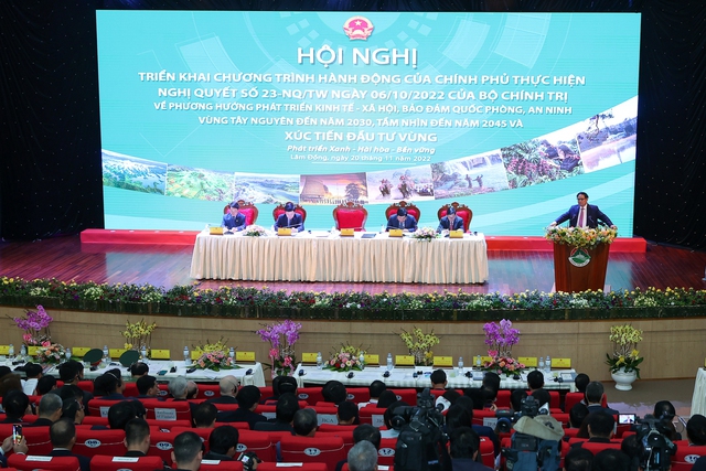 Thủ tướng Phạm Minh Chính nhấn mạnh: Phát triển kinh tế-xã hội để ổn định chính trị, an ninh quốc phòng, trật tự an toàn xã hội Tây Nguyên - Ảnh: VGP/Nhật Bắc