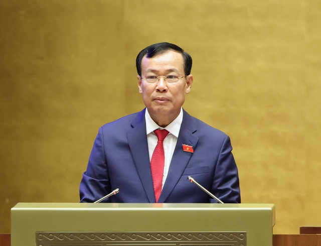 Chủ nhiệm Ủy ban Quốc phòng và An ninh Lê Tấn Tới báo cáo giải trình, tiếp thu, chỉnh lý dự thảo Luật Đường bộ