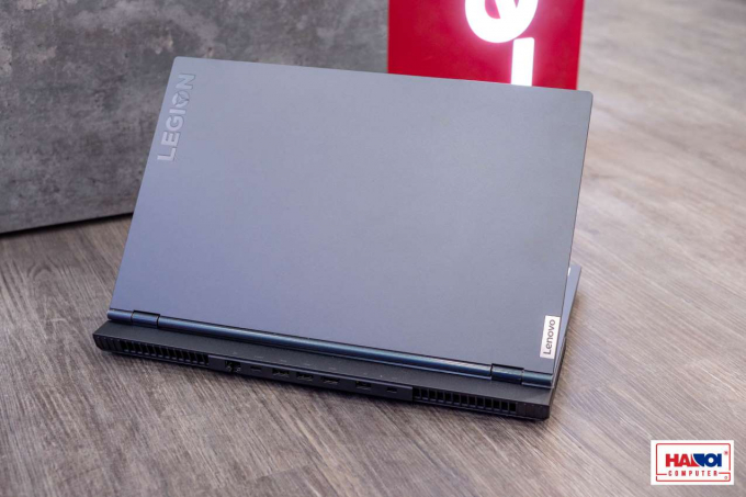 Bên cạnh việc mang nhiều nét thiết kế truyền thống, thì giờ đây phiên bản Lenovo Legion 5 15ITH6 còn nhận được thêm một số cải tiến về cấu hình cũng như ngoại hình | Ảnh: Hacom