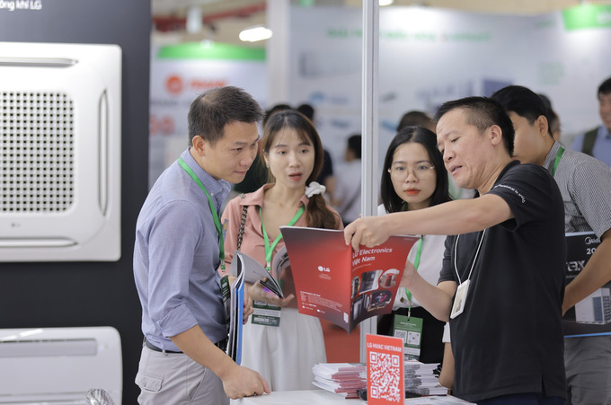 Một gian hàng công nghiệp trong không gian tổ chức chuỗi sự kiện