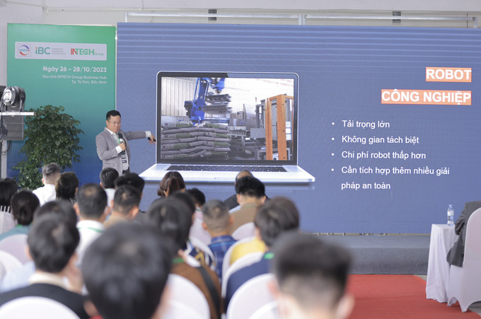Diễn đàn có sự tham gia chia sẻ của các Diễn giả là chuyên gia đầu ngành