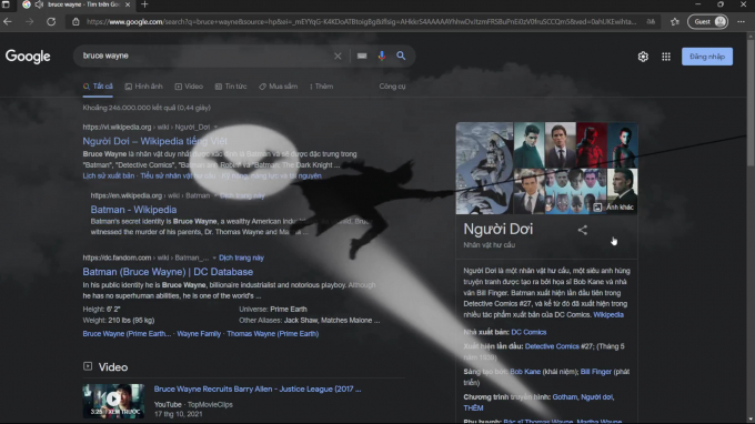 Kỵ sĩ bóng đêm Batman đu dây qua trên màn hình