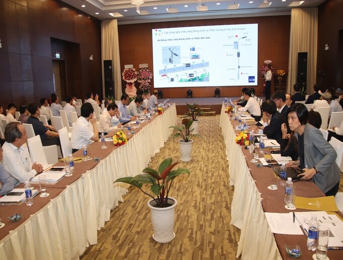 Quang cảnh diễn ra hội nghị khoa học chiếu sáng