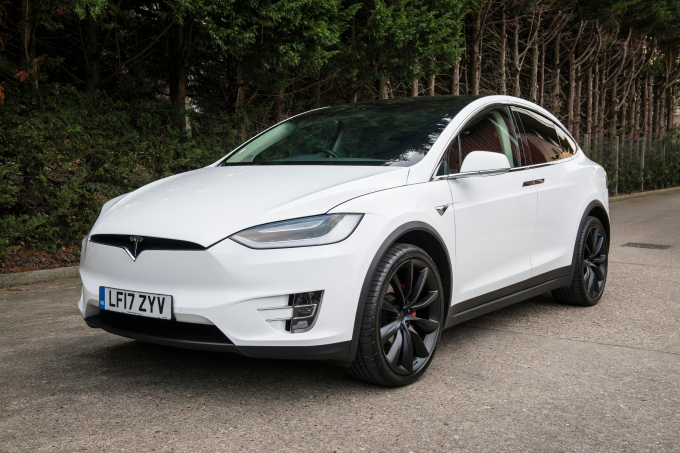 Tesla Model X bị hack bởi công cụ của chuyên gia Lennert Woulters chỉ trong 90 giây