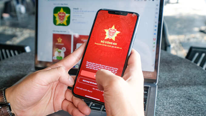 Theo báo cáo của Tổng Công ty Cảng hàng không Việt Nam (ACV) và sân bay Vân Đồn, tỉ lệ trung bình hành khách sử dụng tài khoản VNeID để đi tàu bay (các chuyến bay nội địa) chỉ ở mức là 0,64%.