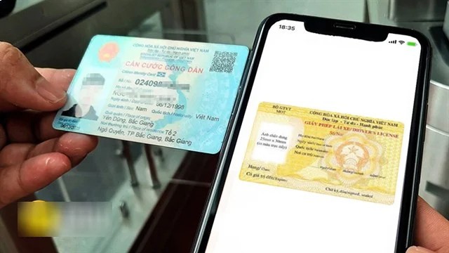 Từ ngày 15/9, người dân được dùng VNeID thay thế giấy tờ xe khi CSGT kiểm tra