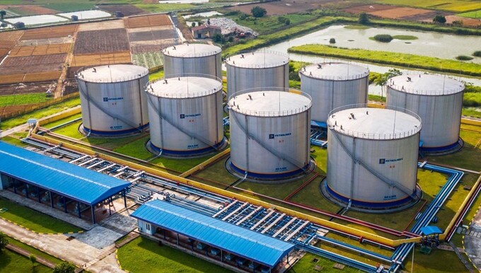 Bộ Công Thương đề nghị đơn vị liên quan xem xét, có phương án phân luồng, tạo điều kiện để các phương tiện vận chuyển xăng dầu được lưu thông, tiếp cận, cung ứng nguồn hàng kịp thời cho các cửa hàng bán lẻ xăng dầu