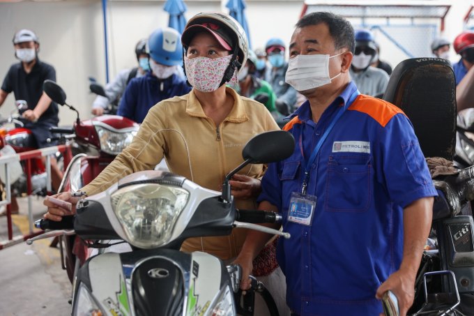 Giá xăng tăng mạnh trong kỳ điều hành đầu tiên của năm 2023