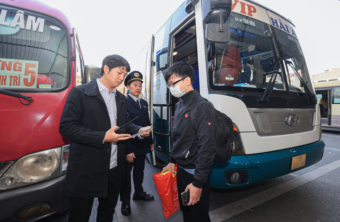 Hà Nội yêu cầu các doanh nghiệp vận tải hành khách nâng cao chất lượng phục vụ, không tùy tiện tăng giá vé trong dịp Tết 2025.