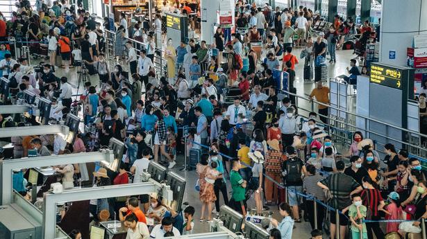 xây dựng phương án tổ chức vận tải hành khách phù hợp, điều hành lịch bay hạn chế tối đa việc chậm chuyến, hủy chuyến