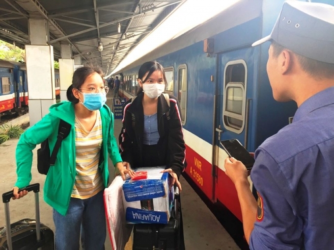 đường sắt áp dụng quy định đổi, trả vé tàu dịp hè 2023 đến ngày 30-8, riêng tuyến Bắc - Nam tùy theo mác tàu, cự ly vận chuyển