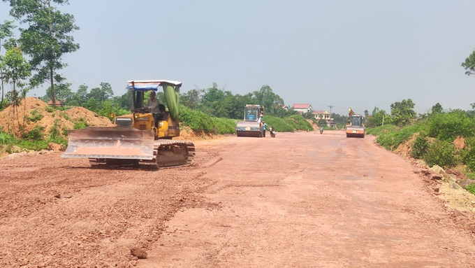 Chủ tịch UBND tỉnh Bắc Giang Lê Ánh Dương vừa ban hành văn bản về việc lập lại trật tự, kỷ cương, khắc phục những bất cập đối với công tác tư vấn đầu tư xây dựng các công trình, dự án ngành giao thông vận tải.