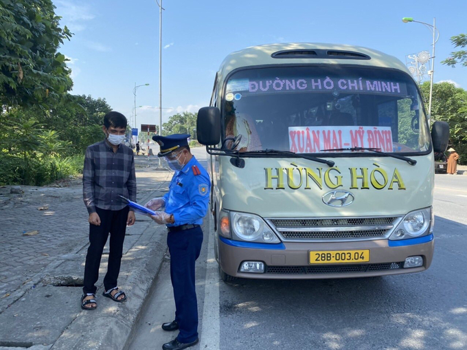 Trong tháng 4, lập biên bản 406 trường hợp vi phạm hành chính trong lĩnh vực vận tải hành khách
