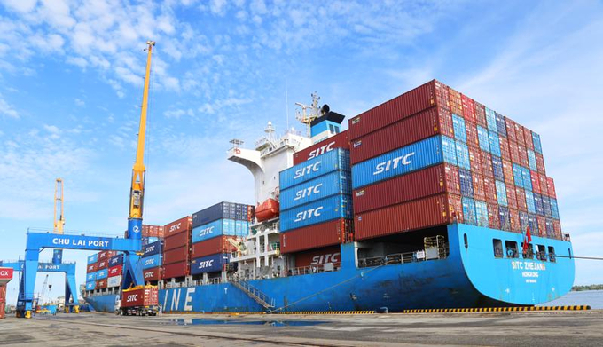Năng lực vận tải thủy còn thấp qua việc vận tải đường thủy nội địa chỉ chiếm tỷ lệ 21,6%