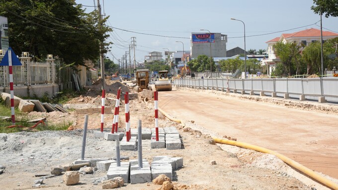 Gói thầu hệ thống thoát nước, lề đường Phạm Văn Đồng.