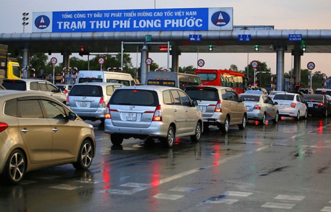 Đến nay, số phương tiện dán thẻ định danh để sử dụng dịch vụ thu phí ETC đạt khoảng 50% số phương tiện trên toàn quốc