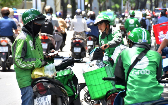 Tài xế Grab được hưởng 100% phụ phí nắng nóng gay gắt