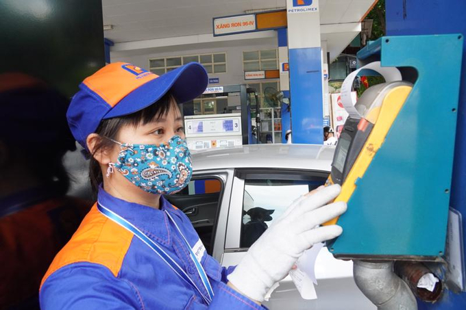 Bộ Tài chính đề nghị Bộ Công Thương cung cấp thêm các thông tin, số liệu cụ thể và đánh giá làm rõ mức độ biến động tăng bất thường của các khoản chi phí xăng dầu.