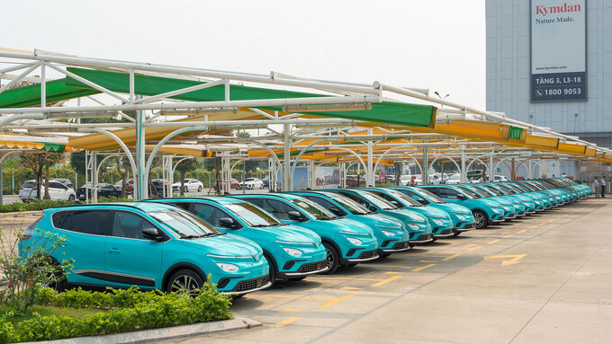 Dịch vụ taxi điện tại các sân bay, góp phần giảm phát thải khí các-bon và khí mê-tan, hạn chế chịu tác động nặng nhất từ hiện tượng nóng lên do phát thải CO2 toàn cầu.