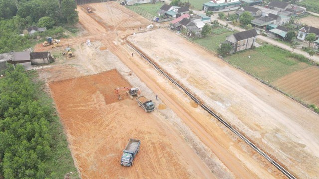 Công tác GPMB, cấp phép khai thác mỏ vật liệu xây dựng thông thường hiện vẫn chưa đáp ứng được tiến độ thi công cao tốc Bắc - Nam giai đoạn 2