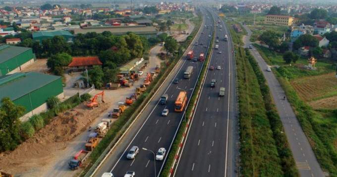 Chi phí GPMB tăng khoảng 857 tỷ đồng do được cập nhật trên cơ sở số liệu rà soát thực tế; chi phí xây dựng tăng khoảng 584 tỷ đồng