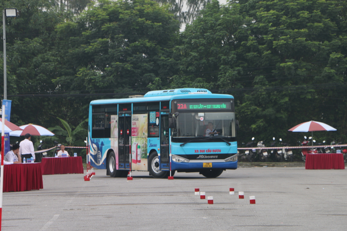 Hội thi là dịp để các tài xế phô diễn kỹ năng lái xe an toàn của mình