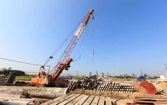 Lũy kế cả năm 2021, doanh thu thuần của CII giảm 47% xuống 2.868 tỷ đồng. Lợi nhuận gộp giảm hơn 30%. CII báo lỗ ròng hơn 240 tỷ đồng, lần đầu tiên từ khi niêm yết