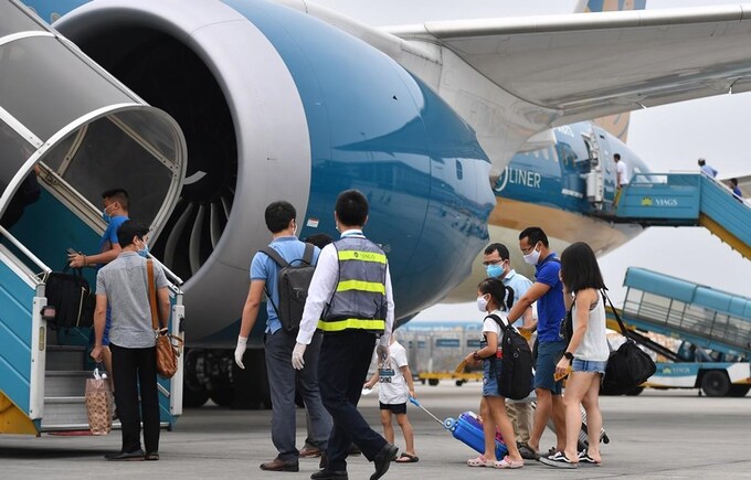 Chuyến bay bị chậm là chuyến bay có thời gian khởi hành thực tế muộn trên 15 phút so với thời gian kế hoạch trong lịch bay